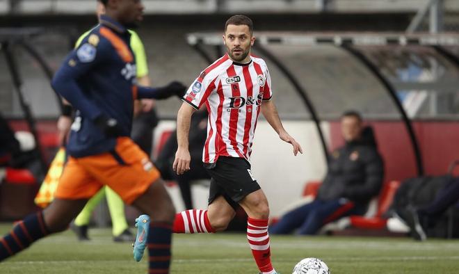 在这个充满 在这个充满