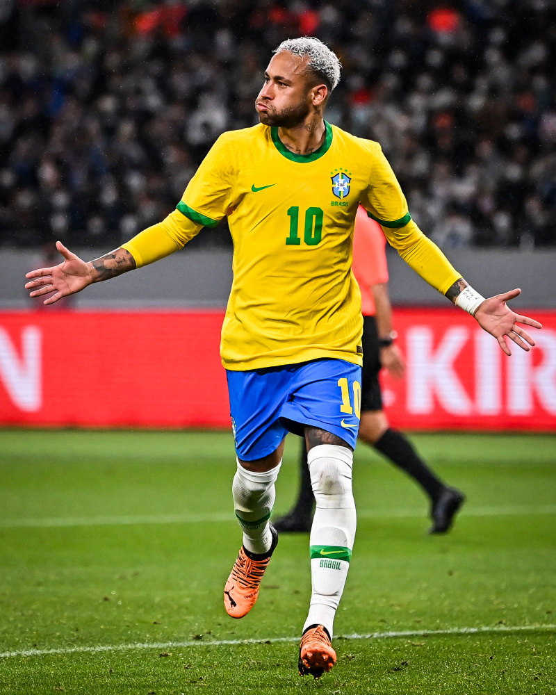 他承担了两 他承担了两